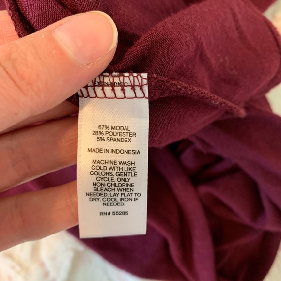 Maroon Express One-Eleven v neck tee - Picture 9 of 9